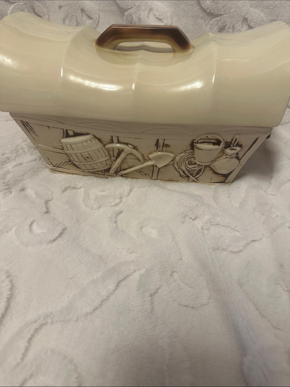 Mccoy Vintage Pottery Rancho Chuck Wagon Casserol Dish Food Warmer/ Cookie Jar